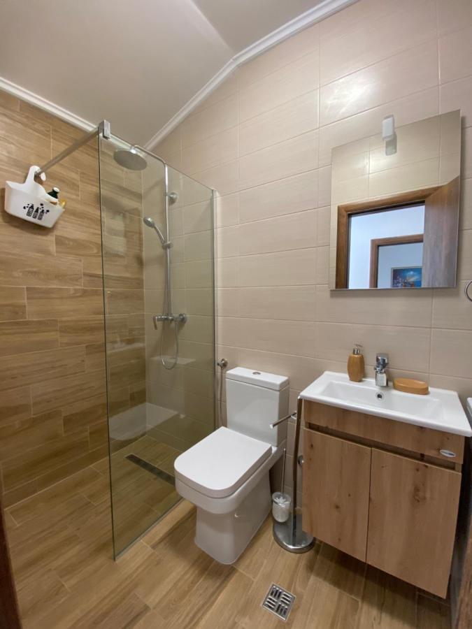 Sunny Bay Apartments Kotor Bagian luar foto