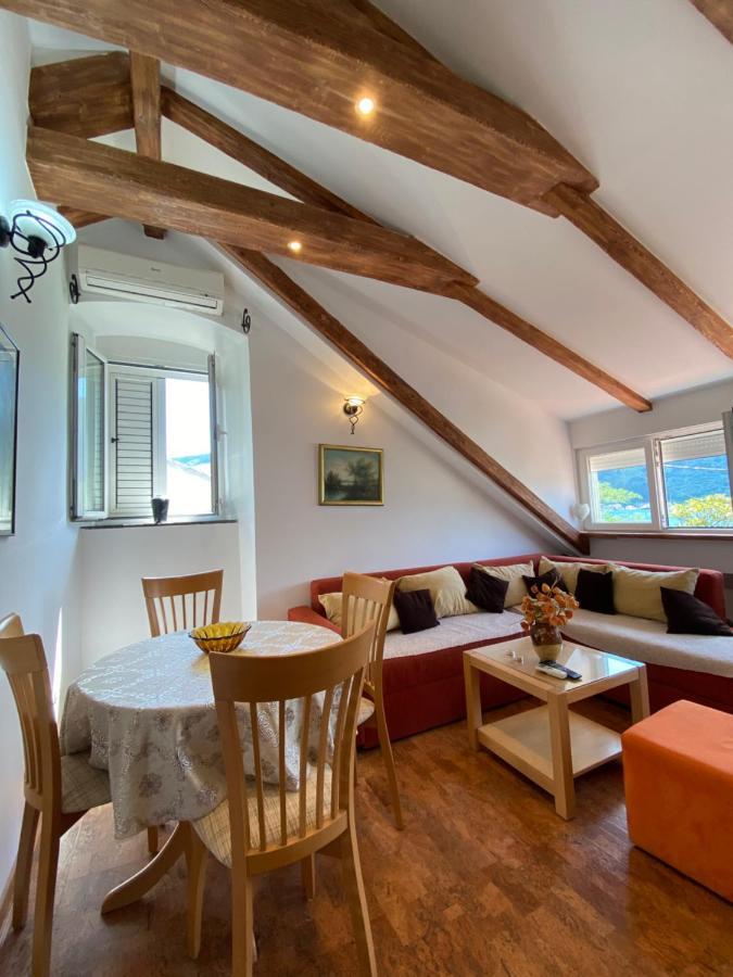 Sunny Bay Apartments Kotor Bagian luar foto