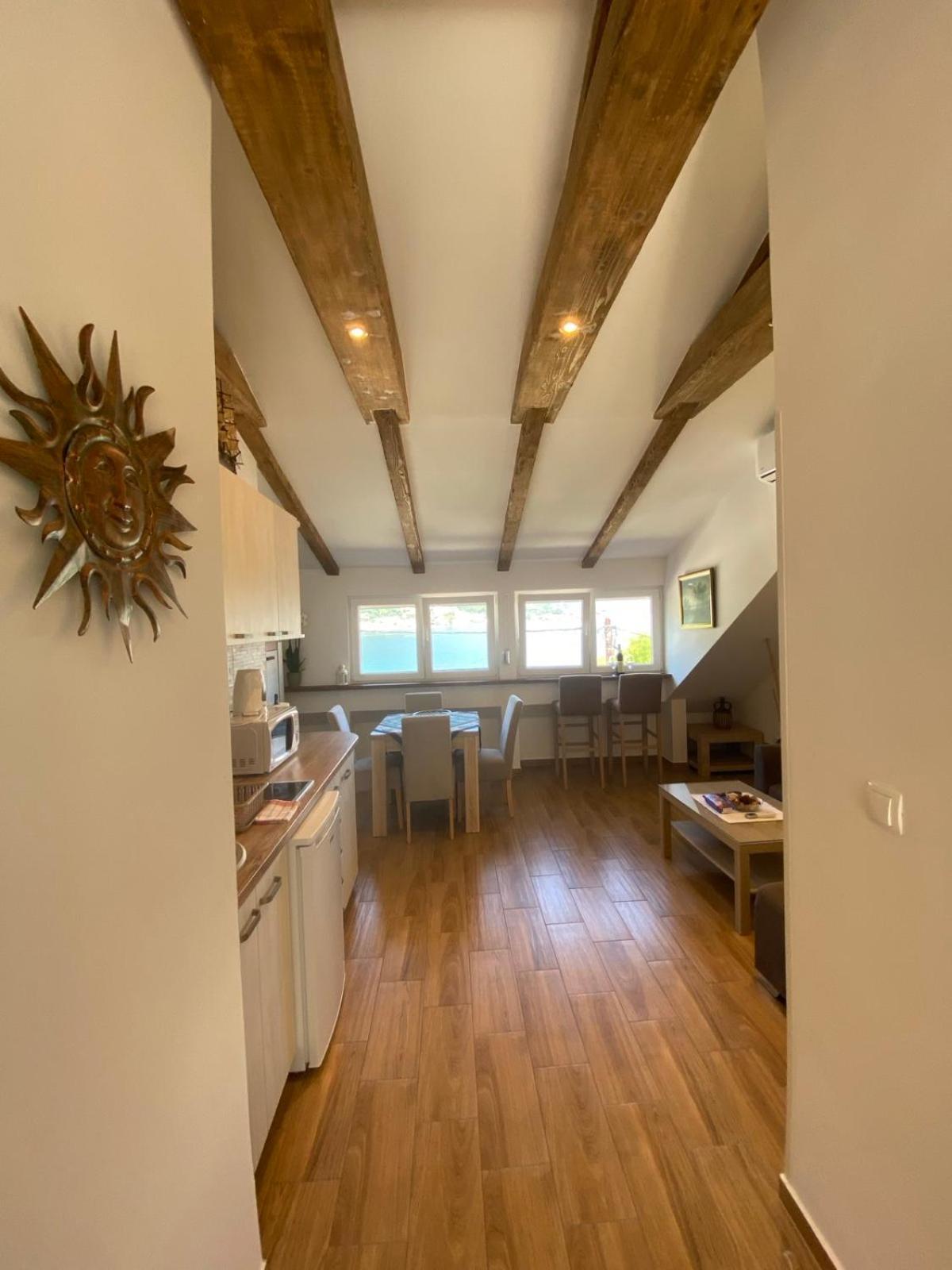 Sunny Bay Apartments Kotor Bagian luar foto