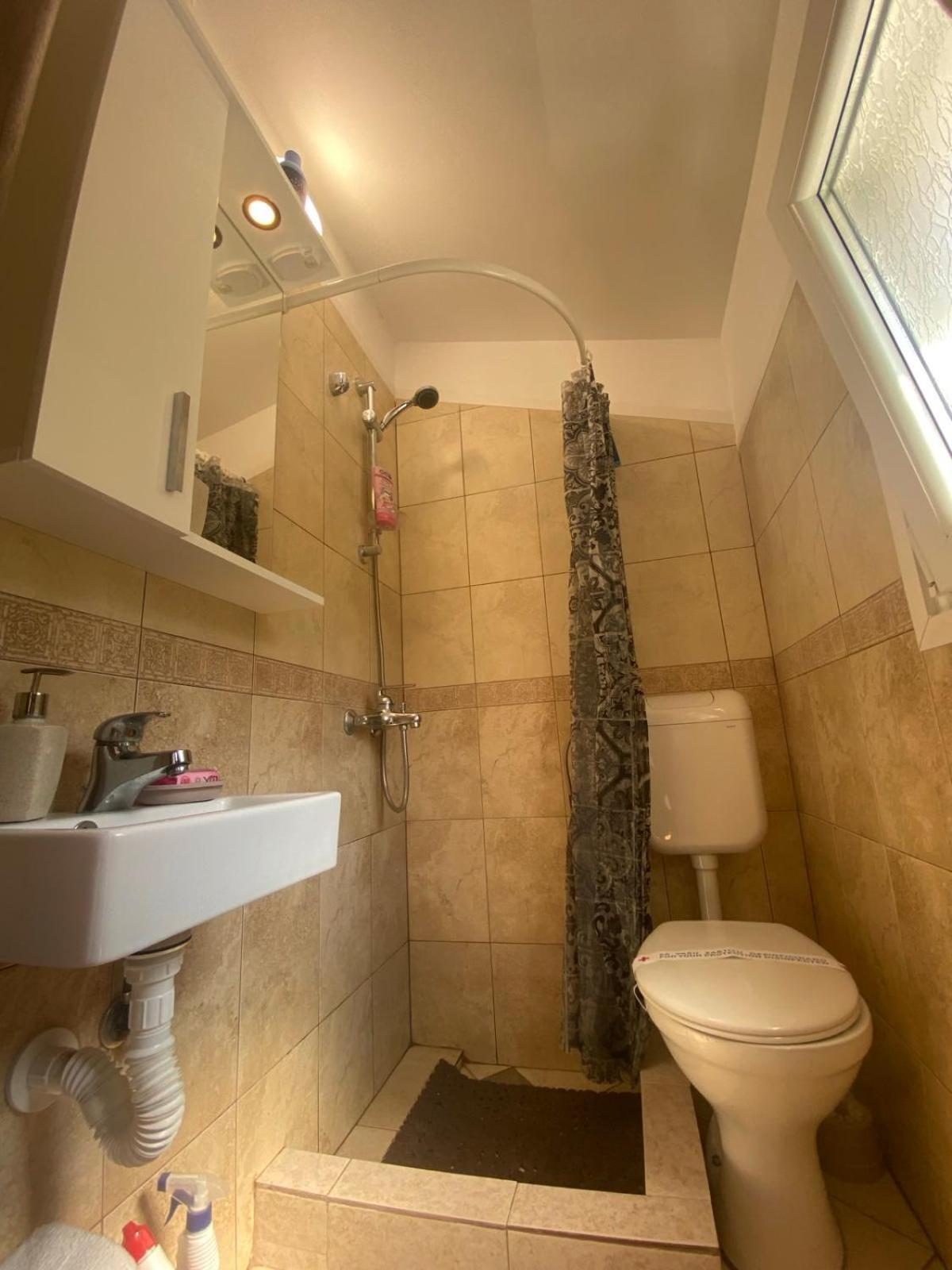 Sunny Bay Apartments Kotor Bagian luar foto